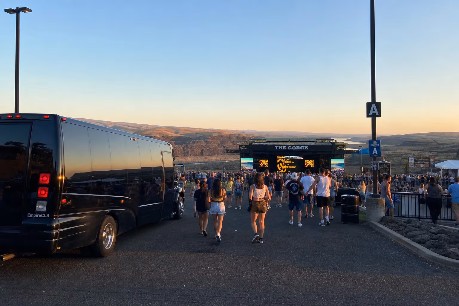 Rent a Bus to the Cascades Amphitheater (Ridgefield)