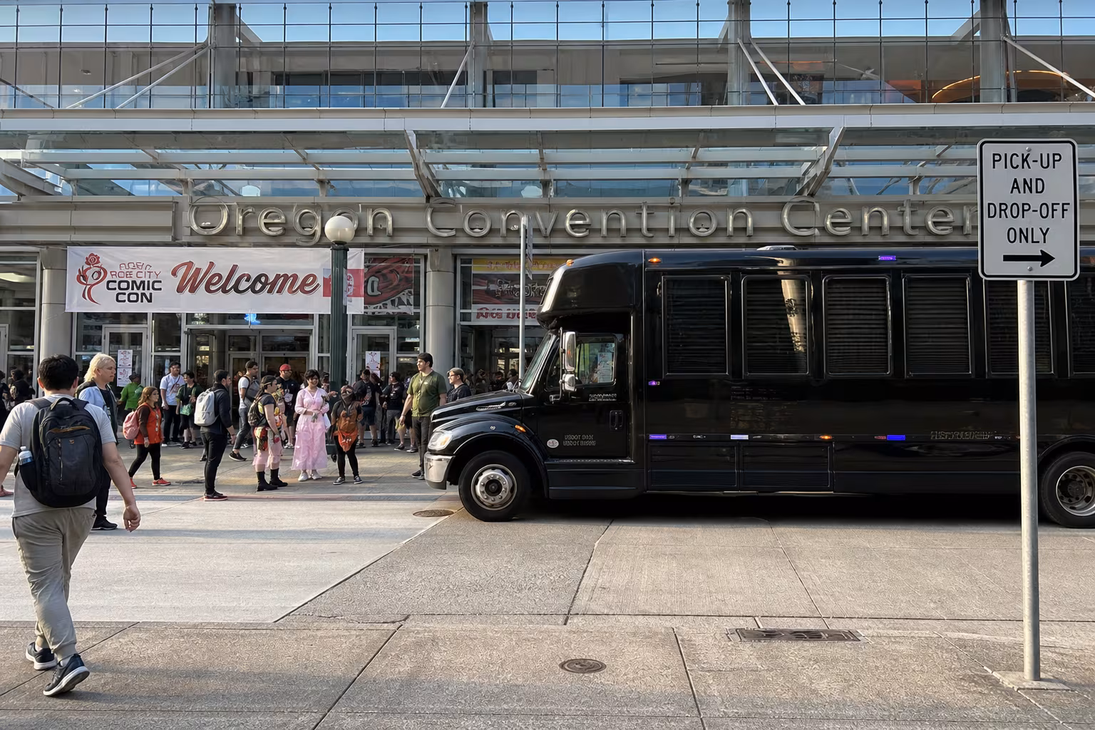 Rent a Bus to Rose City Comic Con