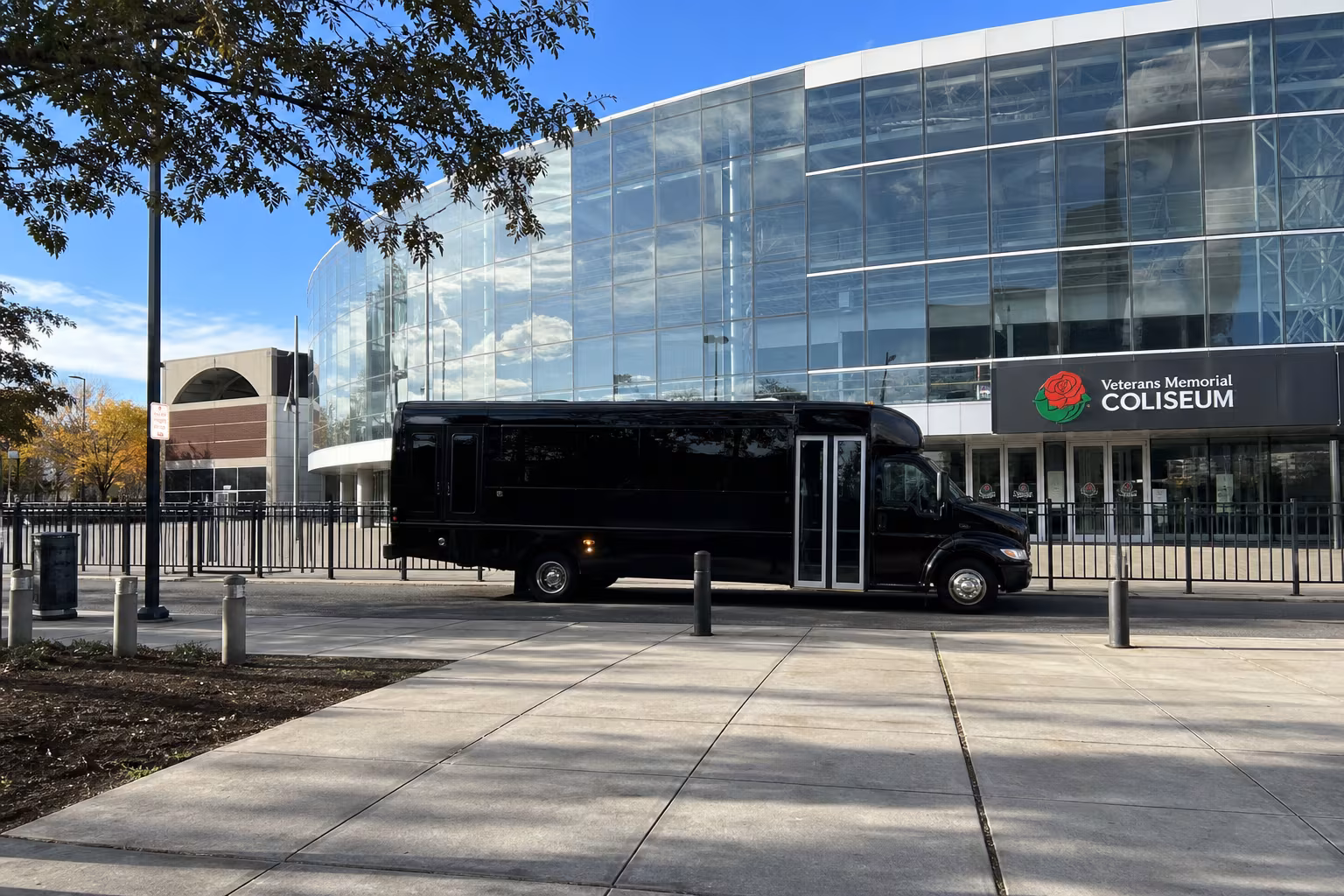 Rent a Bus to the Veterans Memorial Coliseum & Rose Quarter