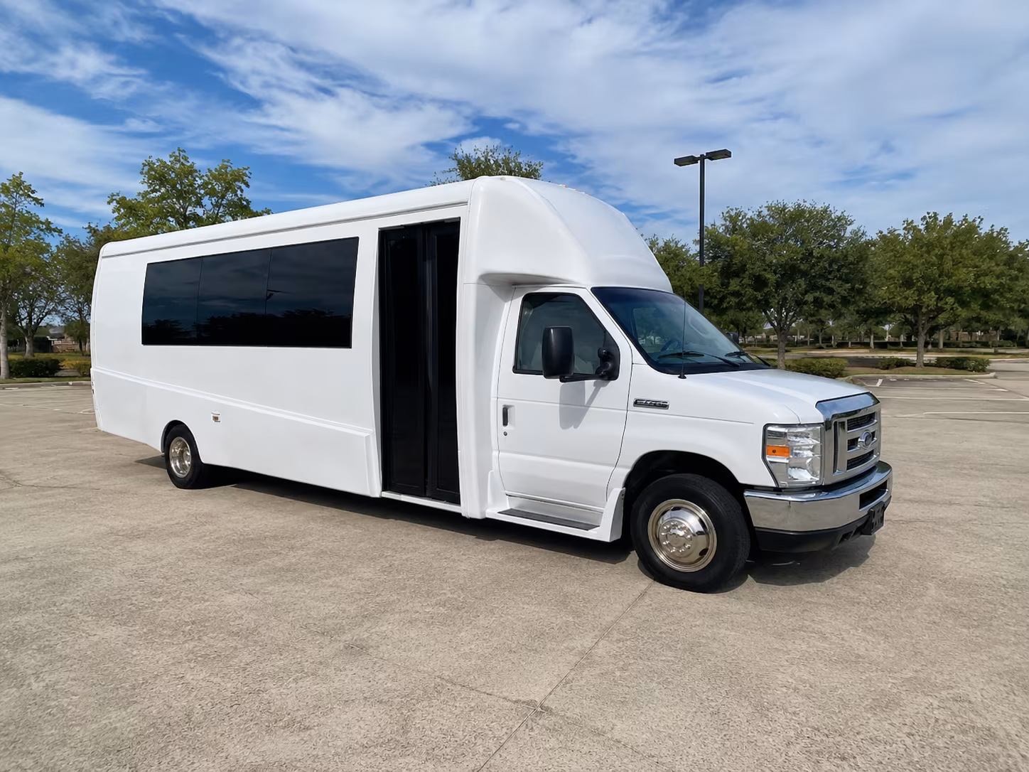 Portland Birthday, Sweet 16, & Quinceañera Transportation party bus exterior