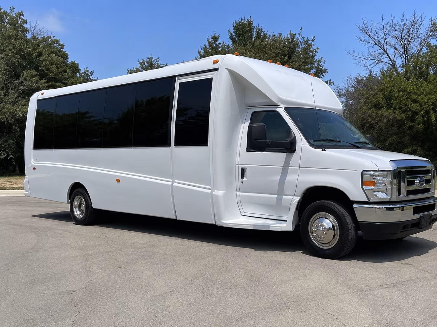 Salem Bachelor & Bachelorette Transportation