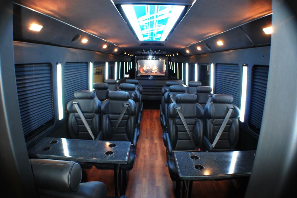 charter bus rental Albany Oregon
